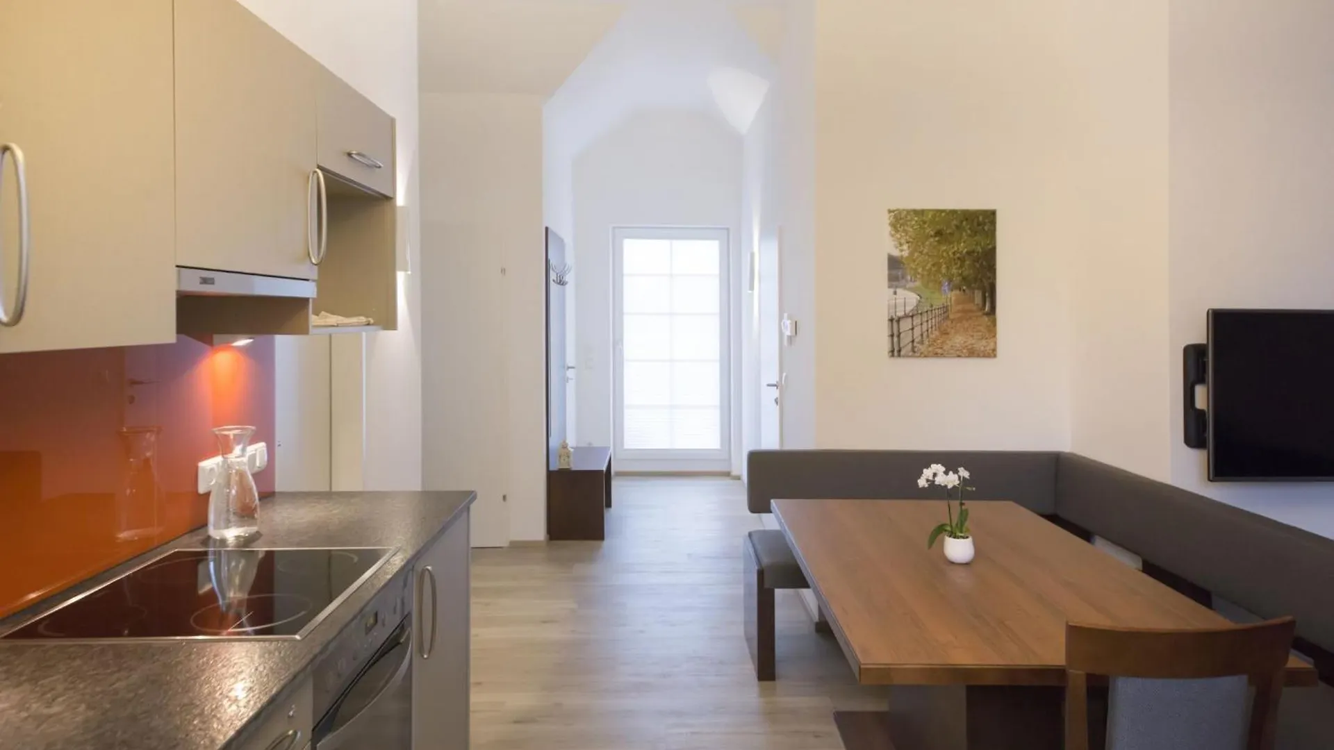 Holiday Apartments By Das Gruene Hotel Zur Post - 100 % Bio & Villa Ceconi Salisburgo Austria
