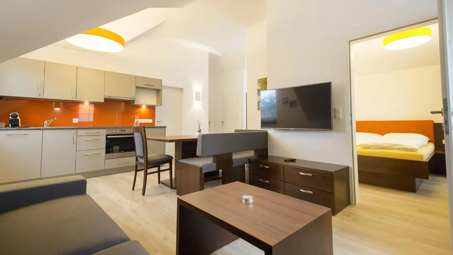 Holiday Apartments By Das Gruene Hotel Zur Post - 100 % Bio & Villa Ceconi Salisburgo