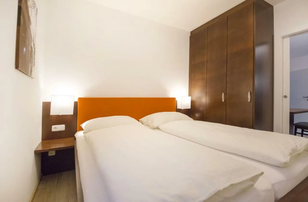Holiday Apartments By Das Gruene Hotel Zur Post - 100 % Bio & Villa Ceconi Salisburgo 0*,