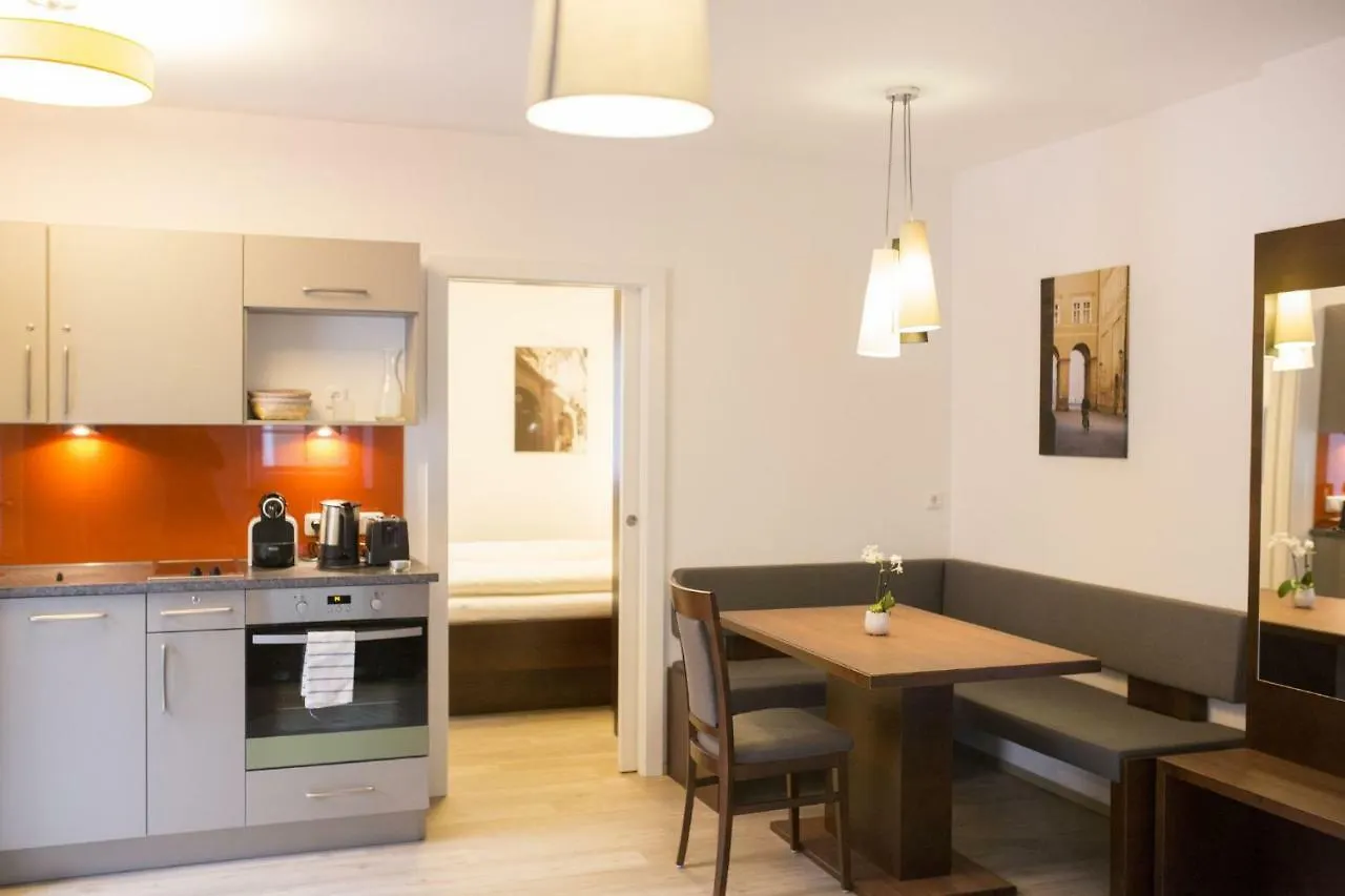 Holiday Apartments By Das Gruene Hotel Zur Post - 100 % Bio & Villa Ceconi Salisburgo 0*,