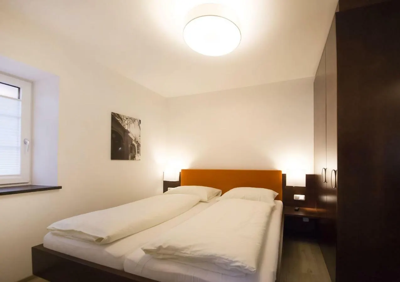 Holiday Apartments By Das Gruene Hotel Zur Post - 100 % Bio & Villa Ceconi Salisburgo 0*,  Austria