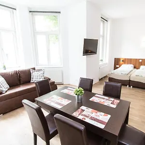 Leonhard , Vienna Austria
